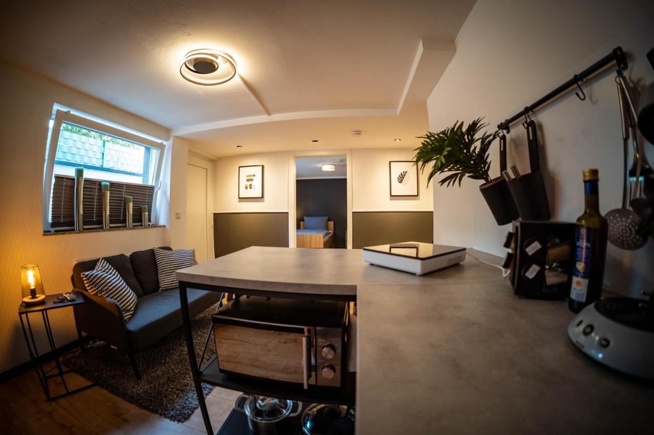 Gemuetliche 2-Zimmer Souterrain Wohnung Düsseldorf Exteriör bild