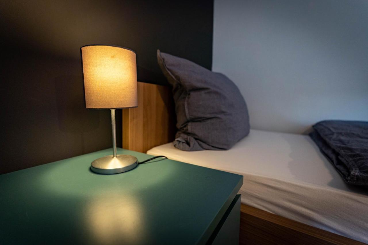 Gemuetliche 2-Zimmer Souterrain Wohnung Düsseldorf Exteriör bild