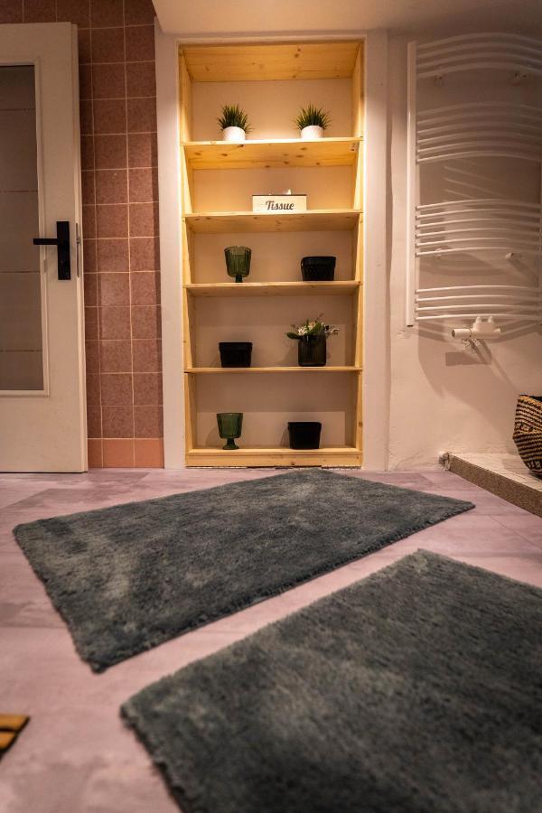 Gemuetliche 2-Zimmer Souterrain Wohnung Düsseldorf Exteriör bild